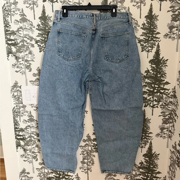 Agolde High Rise Blue Jeans with Seam Details - Picture 2 of 6